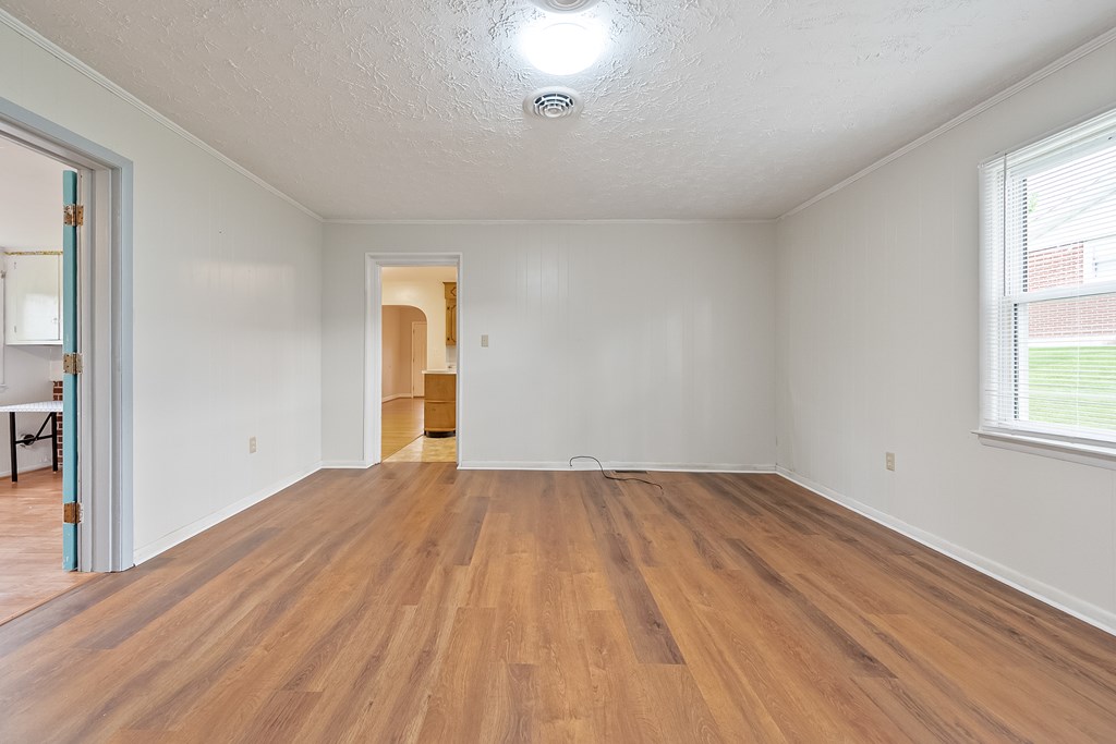 Wytheville, Virginia 24382, United States, 3 Bedrooms Bedrooms, ,2 BathroomsBathrooms,Residential,Active,130876