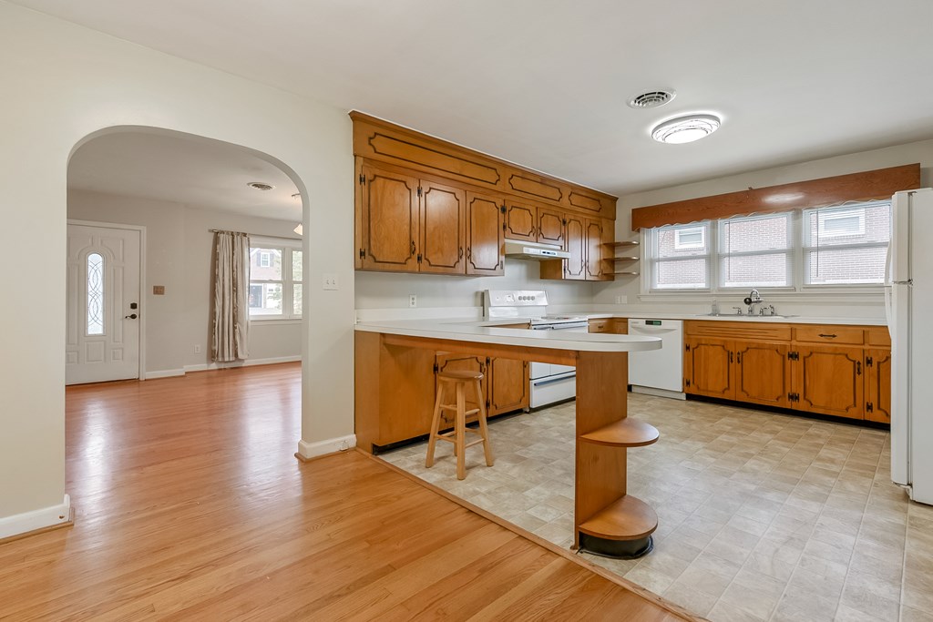 Wytheville, Virginia 24382, United States, 3 Bedrooms Bedrooms, ,2 BathroomsBathrooms,Residential,Active,130876