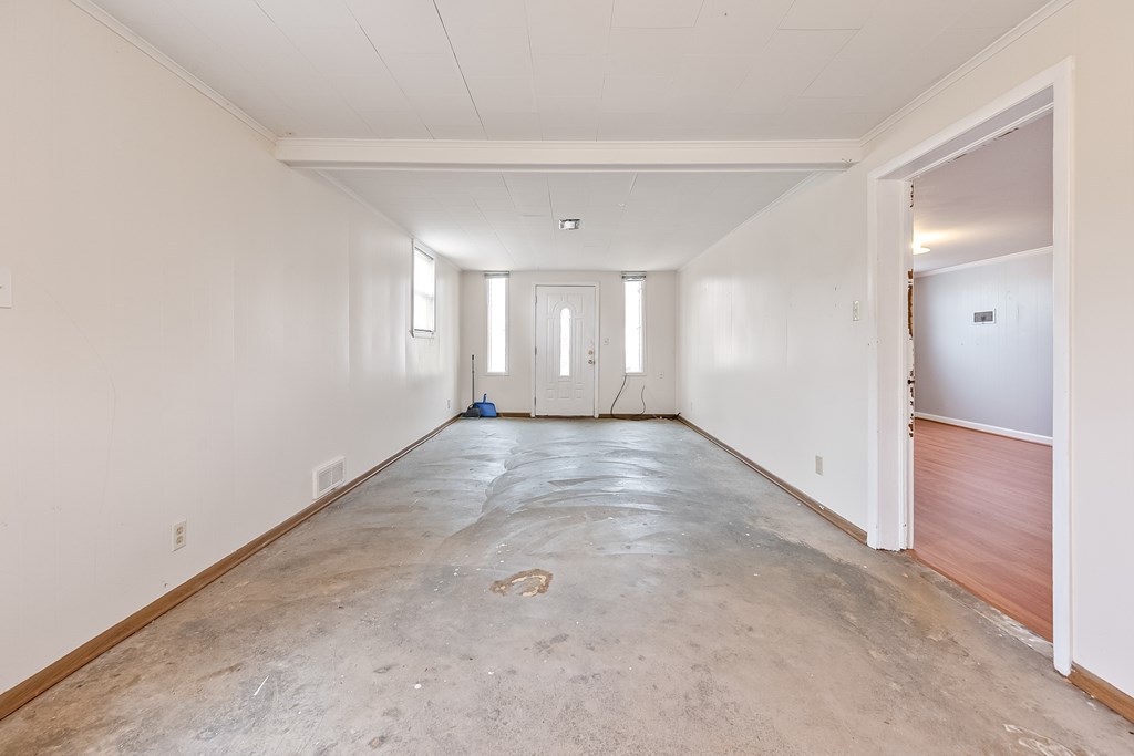 Wytheville, Virginia 24382, United States, 3 Bedrooms Bedrooms, ,2 BathroomsBathrooms,Residential,Active,130876