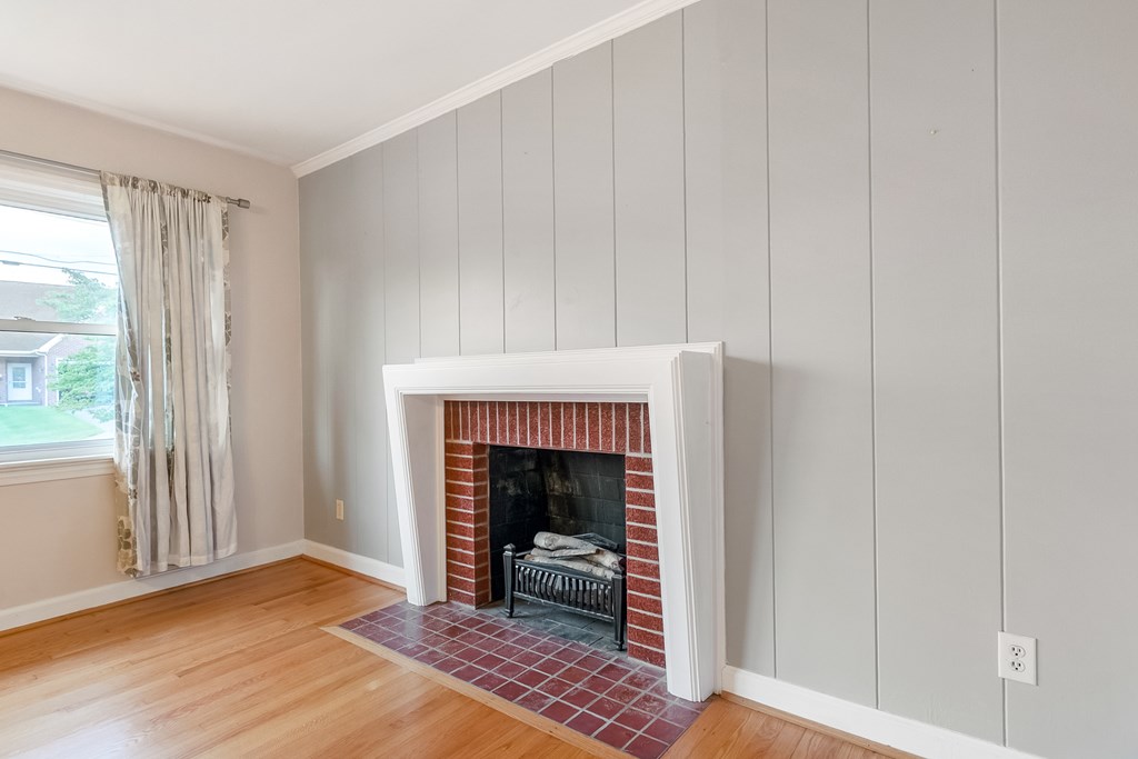 Wytheville, Virginia 24382, United States, 3 Bedrooms Bedrooms, ,2 BathroomsBathrooms,Residential,Active,130876