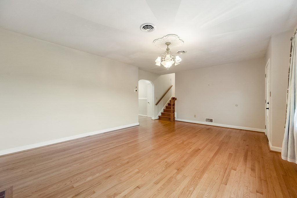 Wytheville, Virginia 24382, United States, 3 Bedrooms Bedrooms, ,2 BathroomsBathrooms,Residential,Active,130876