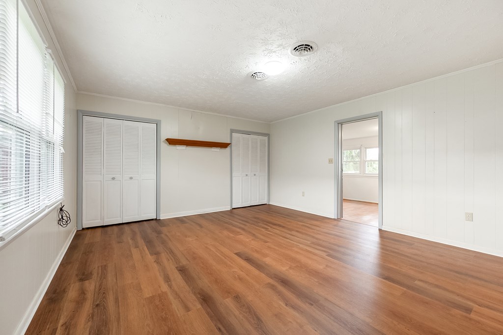 Wytheville, Virginia 24382, United States, 3 Bedrooms Bedrooms, ,2 BathroomsBathrooms,Residential,Active,130876