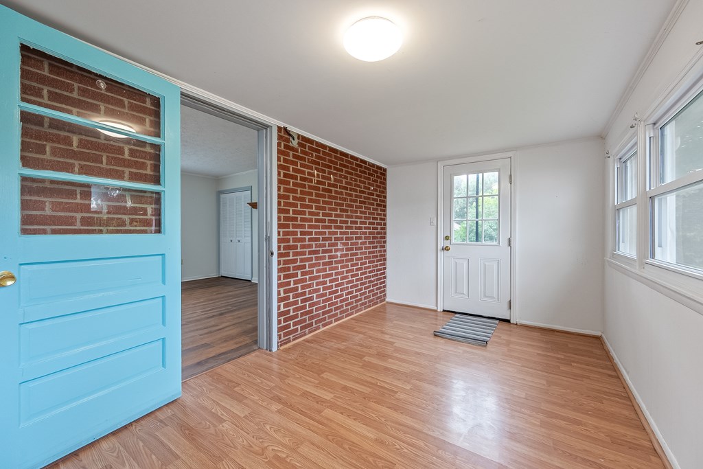 Wytheville, Virginia 24382, United States, 3 Bedrooms Bedrooms, ,2 BathroomsBathrooms,Residential,Active,130876