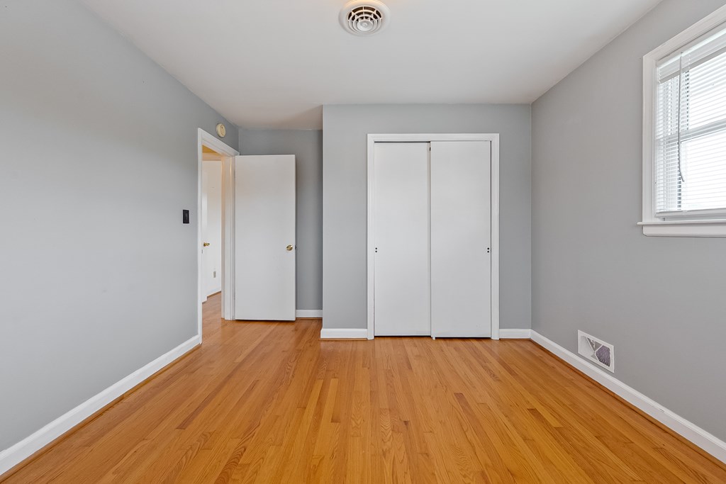 Wytheville, Virginia 24382, United States, 3 Bedrooms Bedrooms, ,2 BathroomsBathrooms,Residential,Active,130876