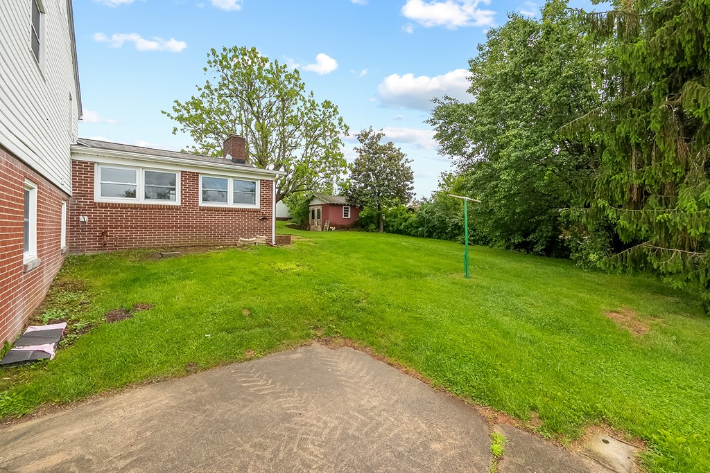 Wytheville, Virginia 24382, United States, 3 Bedrooms Bedrooms, ,2 BathroomsBathrooms,Residential,Active,130876