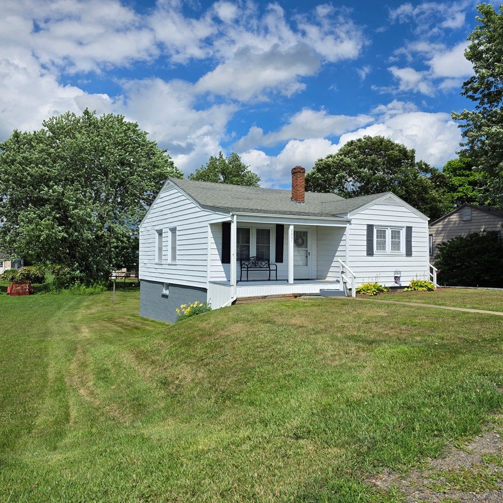 Photo of 3201 Skyline Hwy, Galax, VA 24333 (MLS # 110987)
