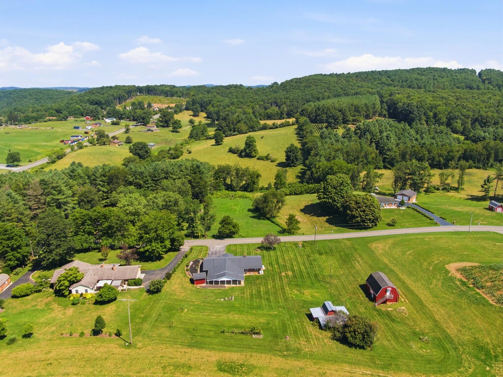 Photo of 181 Ridgeview Rd, Floyd, VA 24091 (MLS # 111766)