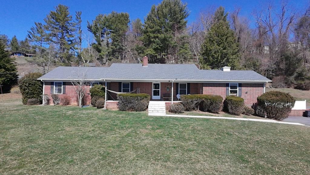 Photo of 233 Holly Street, Marion, VA 24354 (MLS # 109126)