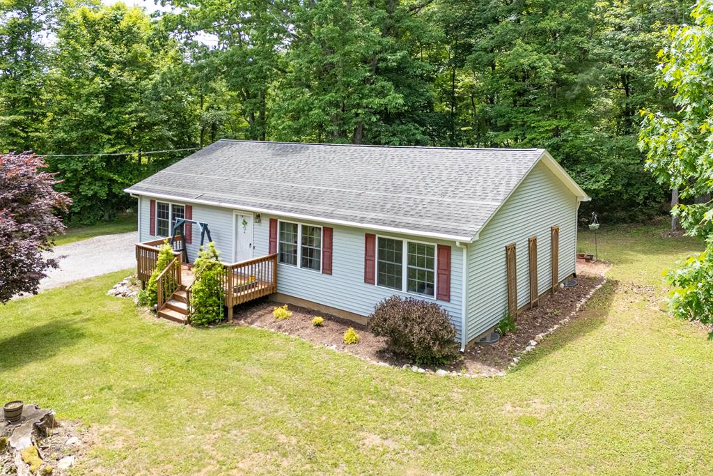 Photo of 222 SE Greenwood Ln, Copper Hill, VA 24079 (MLS # 110403)