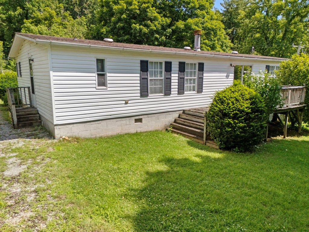 Photo of 2257 Julia Simpkins Rd, Hiwassee, VA 24347 (MLS # 111137)