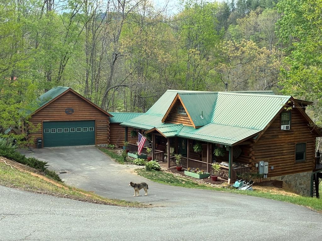Photo of 573 Cold Springs Rd, Galax, VA 24333 (MLS # 109805)
