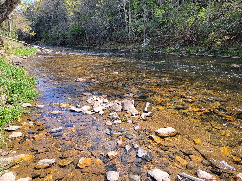 Photo of 573 Cold Springs Rd, Galax, VA 24333 (MLS # 109805)