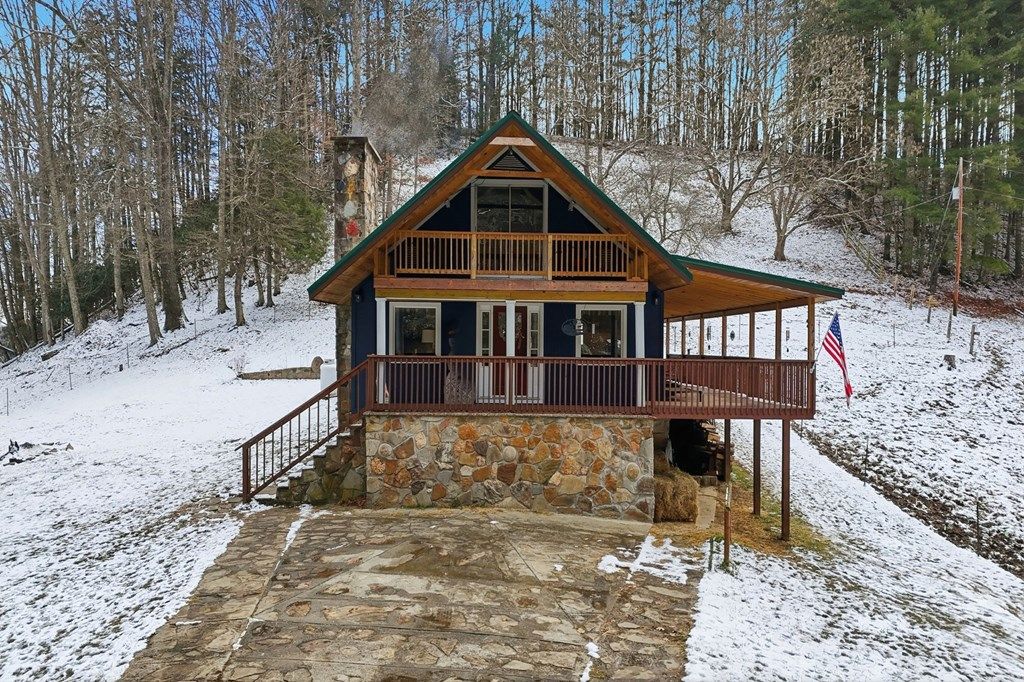 Photo of 1670 Cutter Creek, Clintwood, VA 24228 (MLS # 104360)