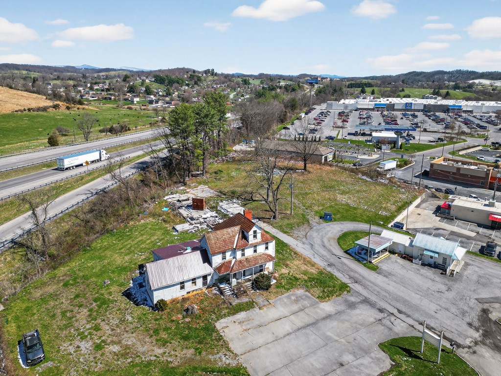 24443 Lee Highway
