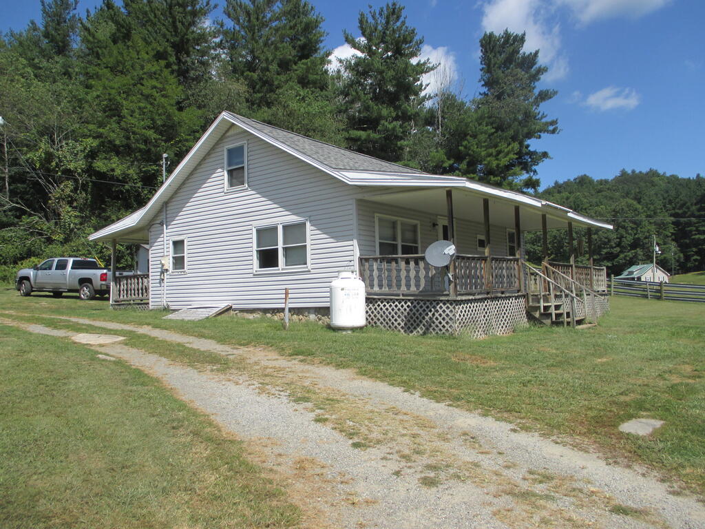 Photo of 1277 Peach Bottom, Independence, VA 24348 (MLS # 111893)