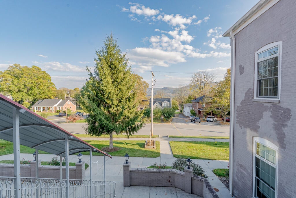 Photo of 210 E Withers Rd, Wytheville, VA 24382 (MLS # 112373)