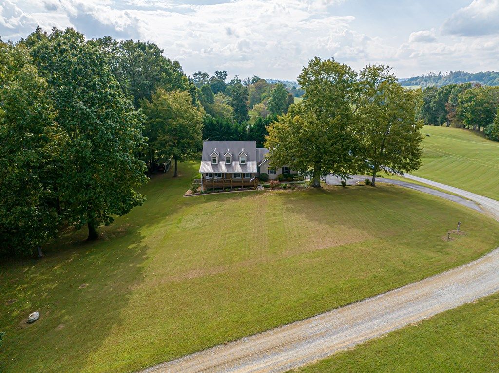 Photo of 19133 Praise Drive, Meadowview, VA 24361 (MLS # 103549)
