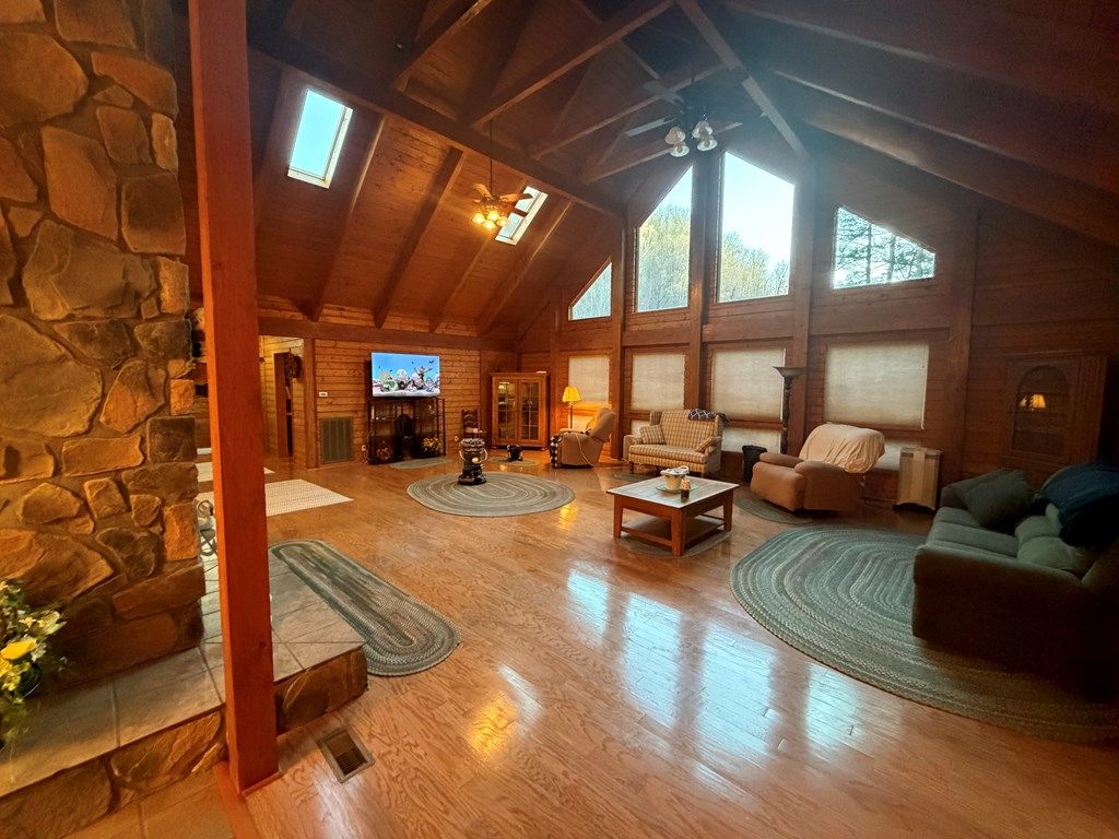 Photo of 1087 Greenhouse Circle, Bristol, VA 24631 (MLS # 104289)