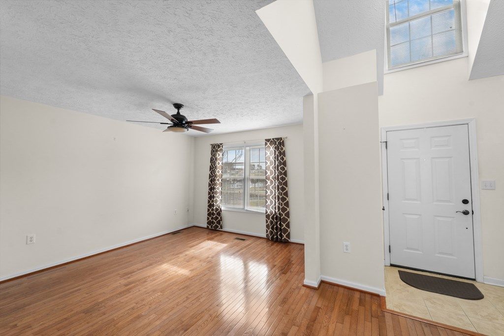 Photo of 127 Smartview Ln, Abingdon, VA 24210 (MLS # 105901)