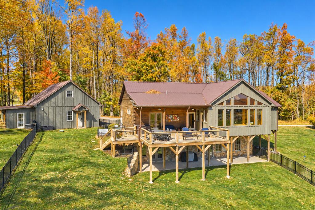 Photo of 316 Snow Mountain Lane, Fancy Gap, VA 24328 (MLS # 112456)