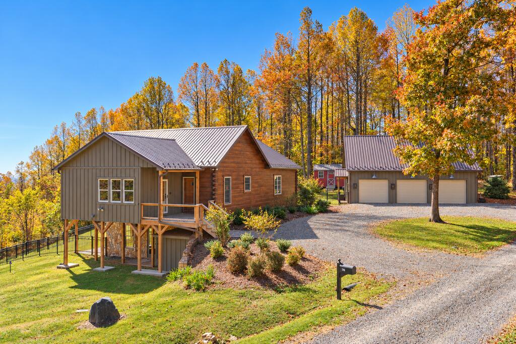 Photo of 316 Snow Mountain Lane, Fancy Gap, VA 24328 (MLS # 112456)