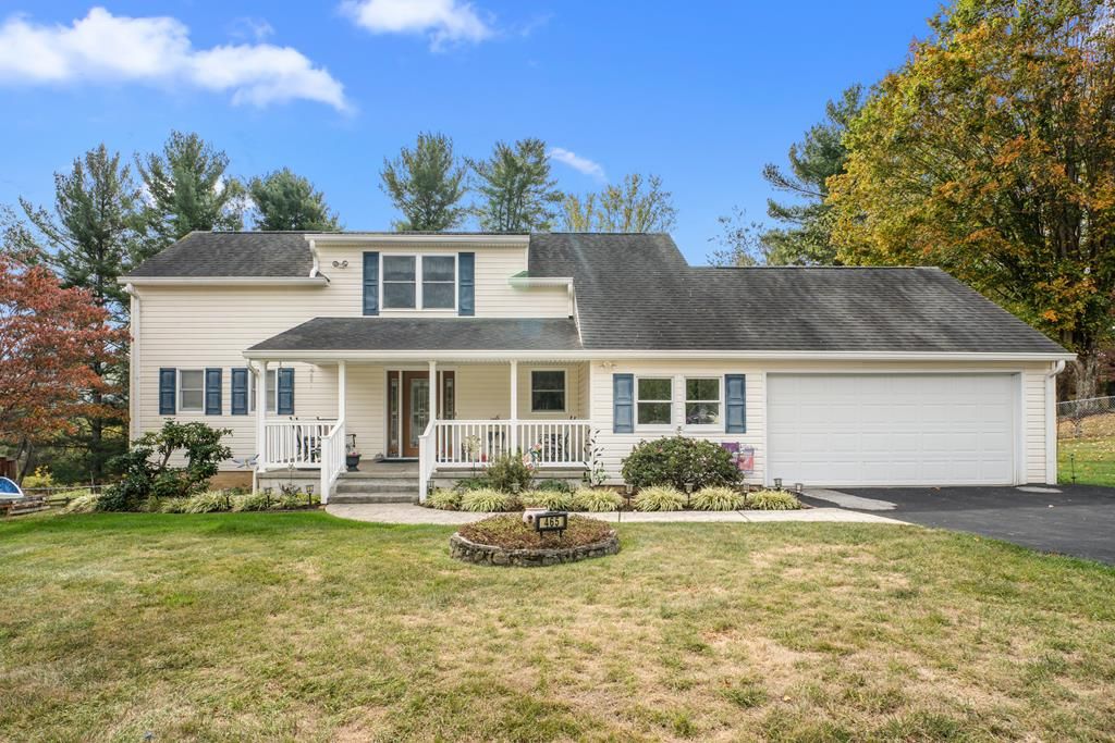 Photo of 465 Lakeview Dr, Wytheville, VA 24382 (MLS # 103729)