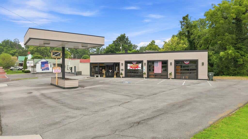 Photo of 343 East Main Street, Abingdon, VA 24210 (MLS # 111401)