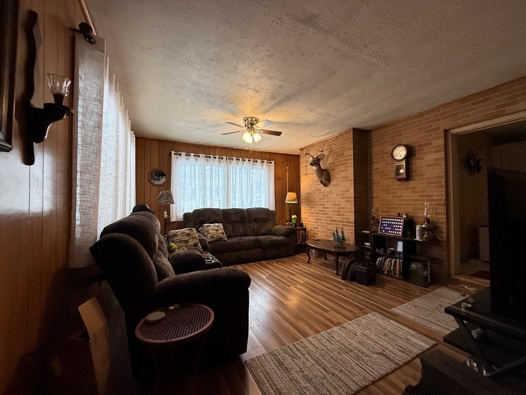 Photo of 157 Trapper Dr, Woodlawn, VA 24381 (MLS # 105807)