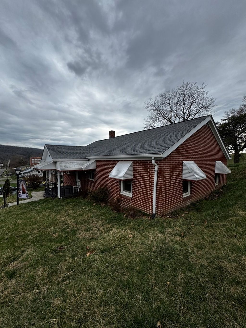 Photo of 715 Franklin Ave, Pulaski, VA 24301 (MLS # 109134)