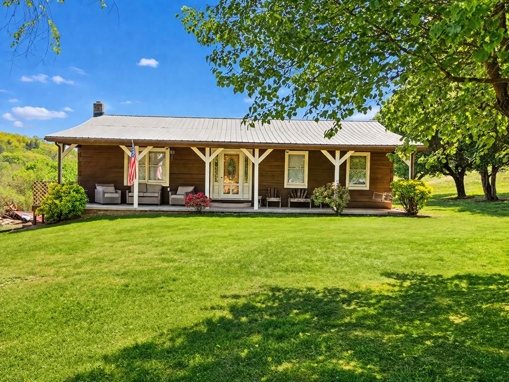 Photo of 930 Fish Lake Rd, Cana, VA 24317 (MLS # 109651)