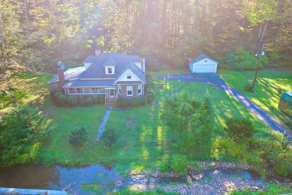 Photo of 694 Hutton Branch Rd, Marion, VA 24354 (MLS # 103661)