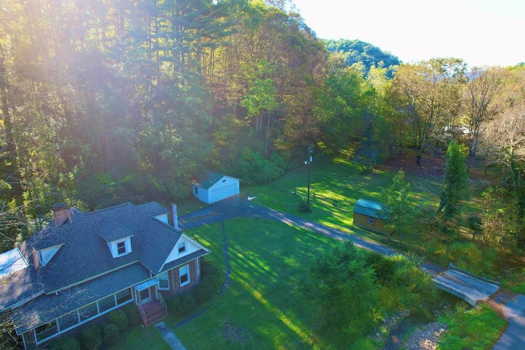 Photo of 694 Hutton Branch Rd, Marion, VA 24354 (MLS # 103661)