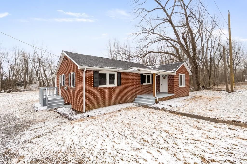 Photo of 470 Riverside Road, Chilhowie, VA 24319 (MLS # 105903)