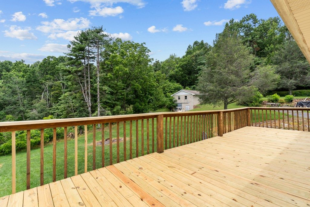 Photo of 1752 Harrison Ridge Rd, Woodlawn, VA 24381 (MLS # 100593)