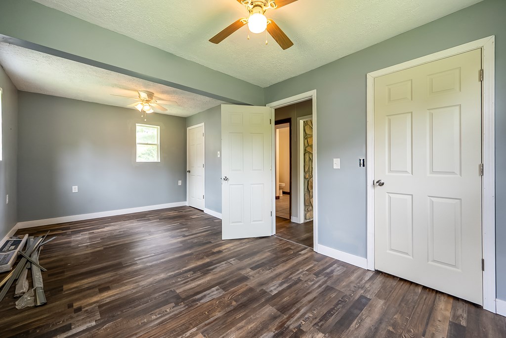 Max Meadows, Virginia 24360, United States, 1 Bedroom Bedrooms, ,1 BathroomBathrooms,Residential,Active,141878