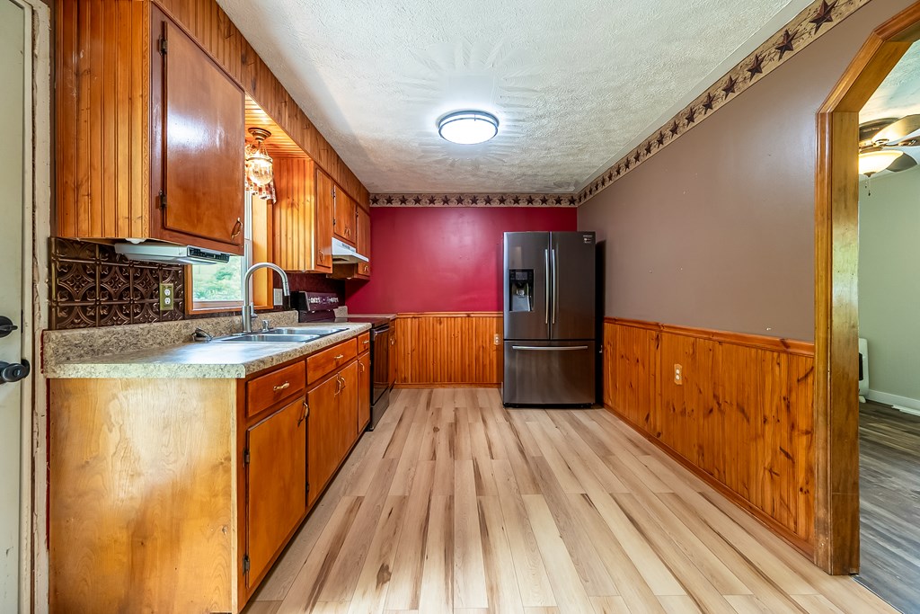 Max Meadows, Virginia 24360, United States, 1 Bedroom Bedrooms, ,1 BathroomBathrooms,Residential,Active,141878