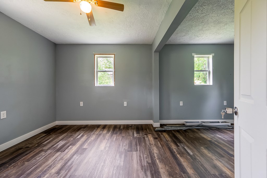 Max Meadows, Virginia 24360, United States, 1 Bedroom Bedrooms, ,1 BathroomBathrooms,Residential,Active,141878