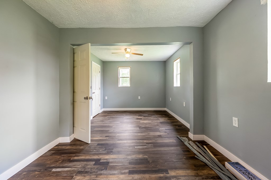 Max Meadows, Virginia 24360, United States, 1 Bedroom Bedrooms, ,1 BathroomBathrooms,Residential,Active,141878