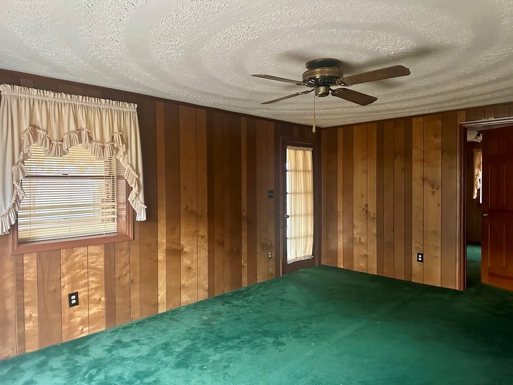 Photo of 481 Hill St, Tazewell, VA 24651 (MLS # 103967)