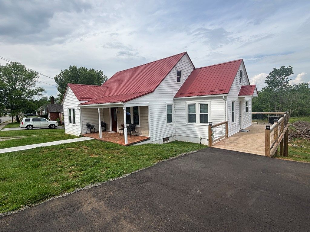 Photo of 1105 N Main Street, Hillsville, VA 24343 (MLS # 100108)