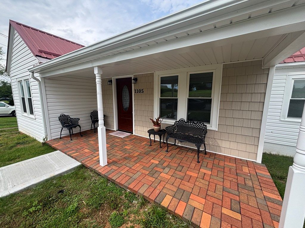 Photo of 1105 N Main Street, Hillsville, VA 24343 (MLS # 100108)