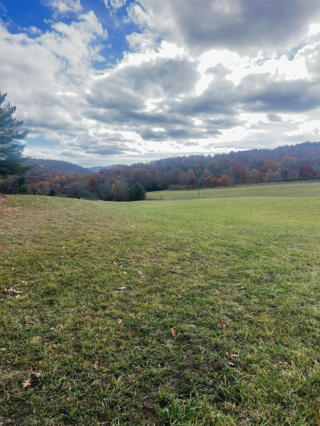 Photo of 1 Cornflower Rd #Portion17-A-6, Troutdale, VA 24378 (MLS # 103527)