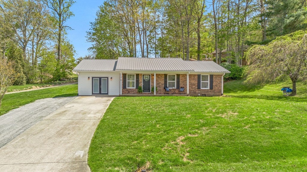 Photo of 11 Hill St, Sparta, NC 28675 (MLS # 110729)
