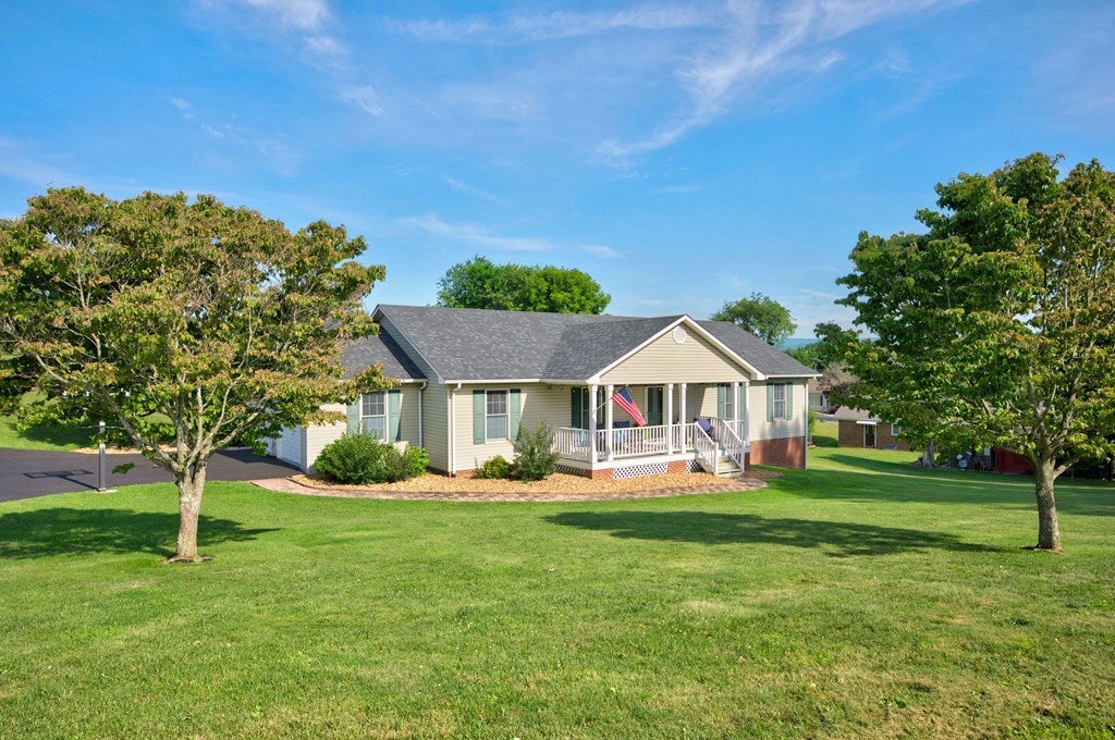 Photo of 117 Pine Ave, Rural Retreat, VA 24368 (MLS # 110740)