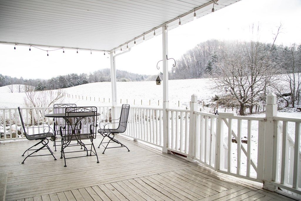 Photo of 20217 Shadowood Cir, Meadowview, VA 24361 (MLS # 104350)