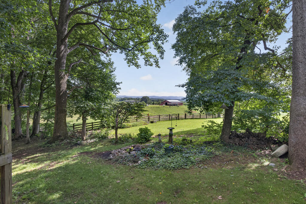 Photo of 18424 Cashmere Ct, Abingdon, VA 24210 (MLS # 111572)