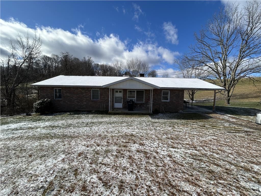 Photo of 20734 Campground Rd, Bristol, VA 24202 (MLS # 104405)