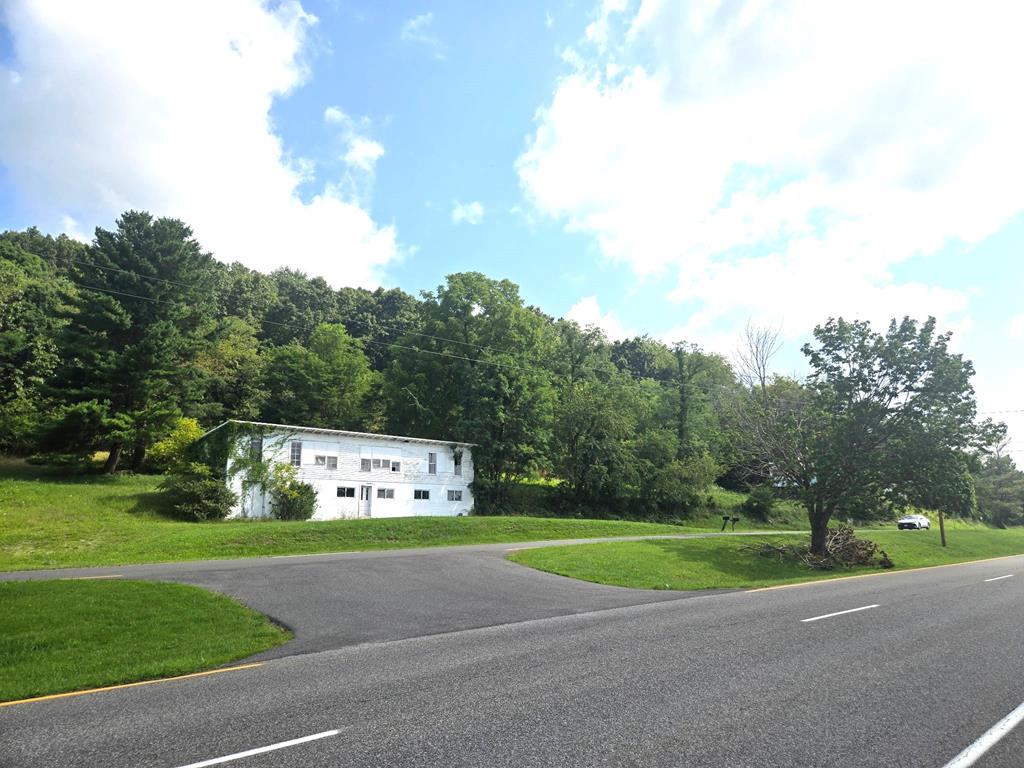 Photo of 1160 W Lee Highway #8, Wytheville, VA 24382 (MLS # 111286)