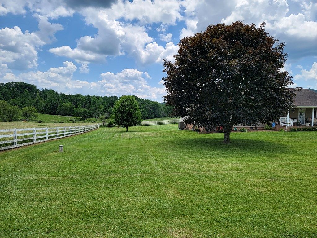 Photo of 583 Providence Rd, Fries, VA 24330 (MLS # 109718)