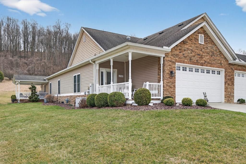 Photo of 11500 Meadowood Drive, Bristol, VA 24202 (MLS # 105926)